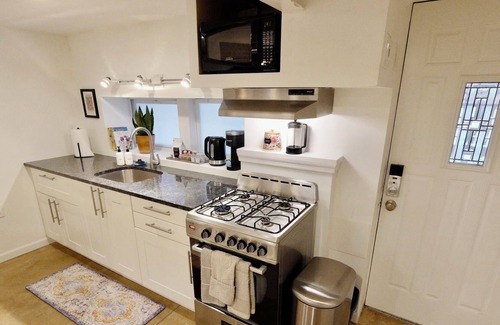 Eckington Apartment | At the Summit Studio
