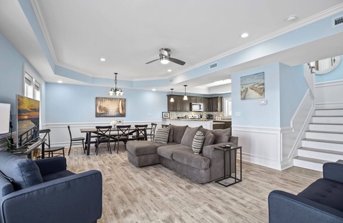 Chincoteague House | At the Water's Edge - is there anywhere you'd rather be?!