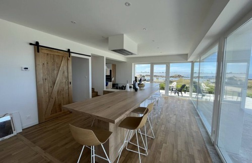 Ploudalmezeau House | At the water's edge, home between sea, dunes, sun and storms