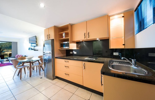 Airlie Beach Apartment | at Waterfront Whitsunday Retreat
