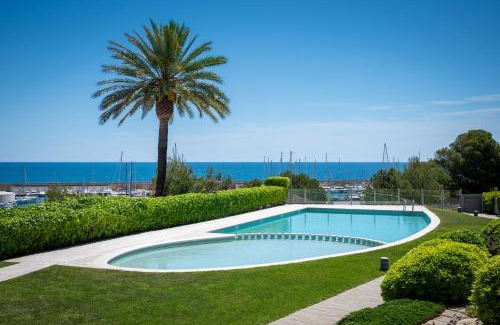 Torredembarra Villa | AT051 A pocos metros de la playa, equipamiento completo, piscina comunitaria
