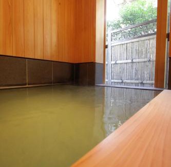 Atami House | Atami Roji Kaede -熱海 路地楓- 温泉付 ペット可