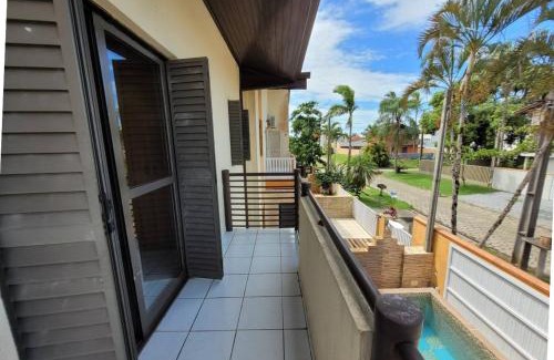 Pontal do Parana House | ATAMI STAY Casa em Condomínio com Piscina Aquecida a 1 Quadra do Mar