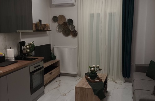 Thessaloniki City Centre Apartment | Atelier Deluxe Apt Must