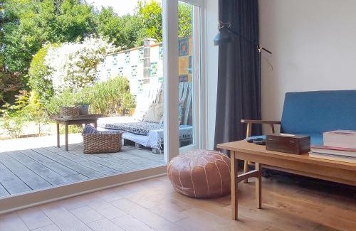Bournemouth Apartment | Atelier Verde - A Comfortable Garden Apartment