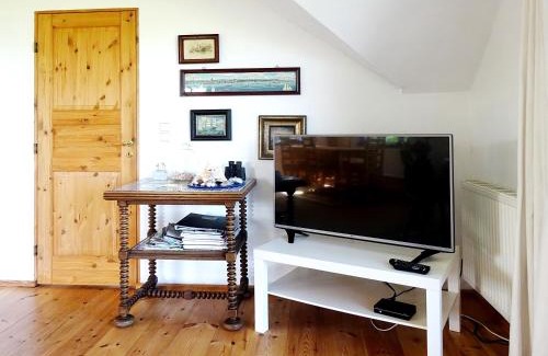 Neuenkirchen Apartment | Atelierhaus am Bodden FeWo A oben