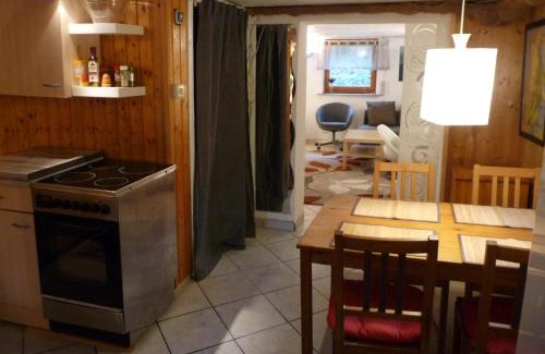Troisdorf Apartment | Atelierwohnung am Flughafen Köln -Bonn