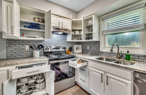 Austell House | ATH - Mableton - 3BR -Pet Friendly -Ranch (gordon)