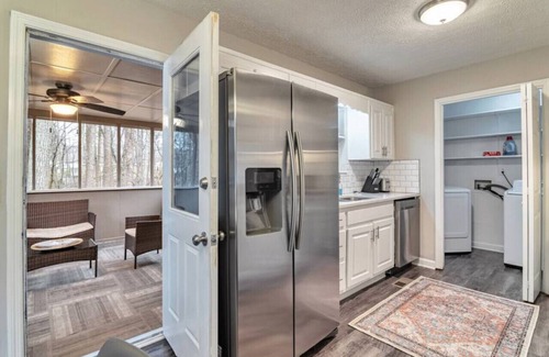 Acworth House | ATH - Sleeps 6 - 3 Beds - Pet friendly - Dustin