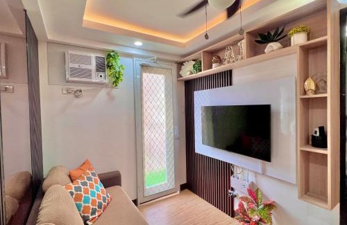 Sasa Apartment | Athena’s Den