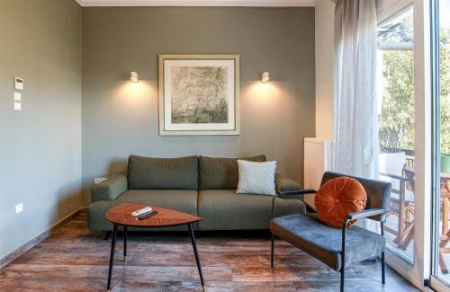 Petralona Apartment | Athenian Serene City Escape