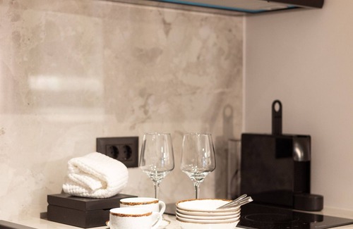Plaka House | Athina Studios & Suites