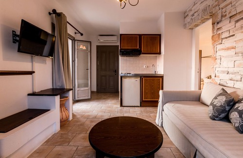 Plaka House | Athina Studios & Suites