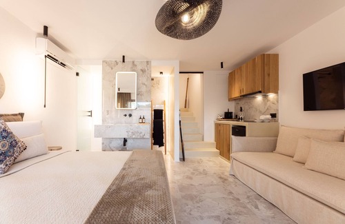 Plaka House | Athina Studios & Suites