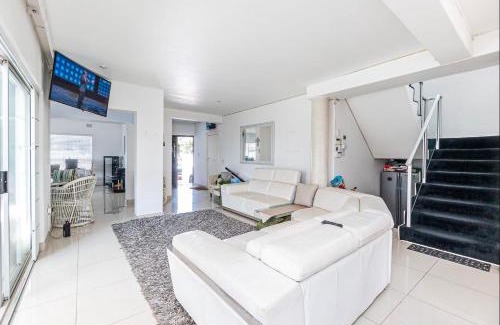 Athlone House | Athlone Park Guesthouse