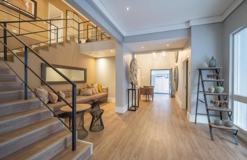 Greater Johannesburg Metropolitan Area Hotel | AtholPlace Hotel & Villa