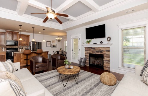 Kathleen House | AtHome+1 Stay | Family Friendly 3BR | Kathleen