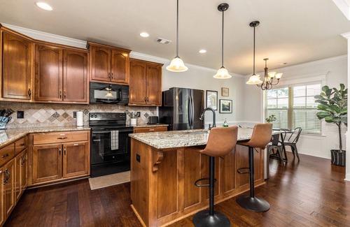 Kathleen House | AtHome+1 Stay | Family Friendly 3BR | Kathleen