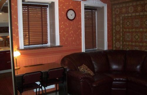 Zarichnyi District Apartment | atHome