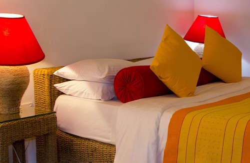 Udunuwara Hotel | Athulya Villas