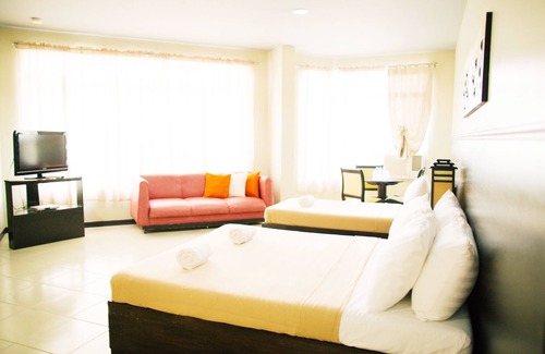 Barangay Poblacion Hotel | Ati-Atihan Festival Hotel