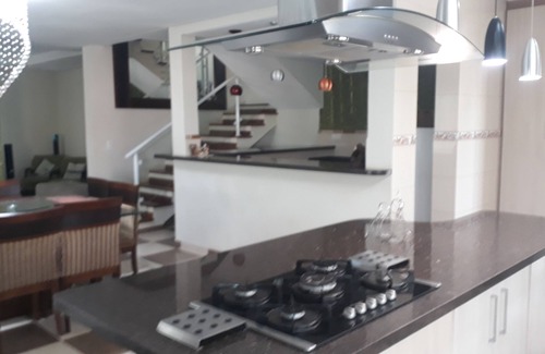 Atibaia Cottage | Atibaia Gated community 24hrs security, wi-fi great for family and friends