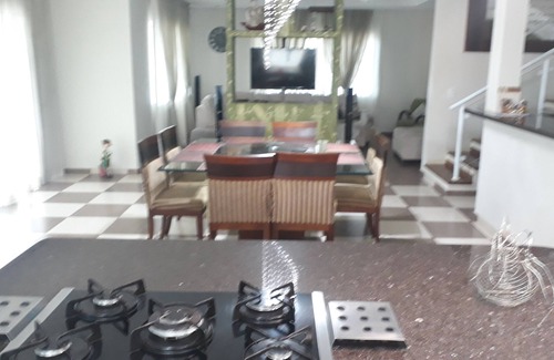 Atibaia Cottage | Atibaia Gated community 24hrs security, wi-fi great for family and friends