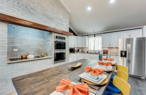 Lithonia House | ATL African Oasis Retreat with POOL!