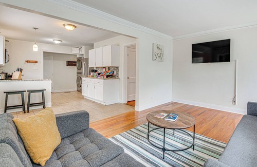 Jefferson Park House | Atlanta Area Vacation Rental < 4 Mi to Airport!