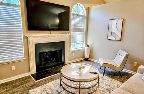 Decatur House | Atlanta Gem Close to It All