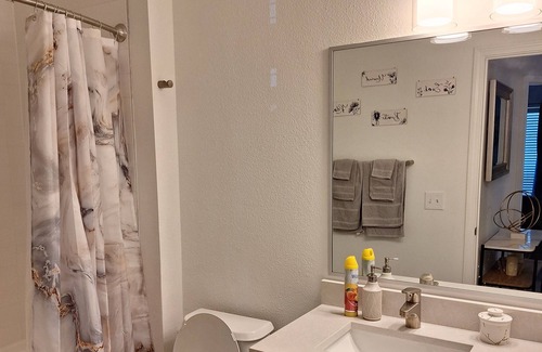 Briarcliff Heights Apartment | Atlanta Oasis