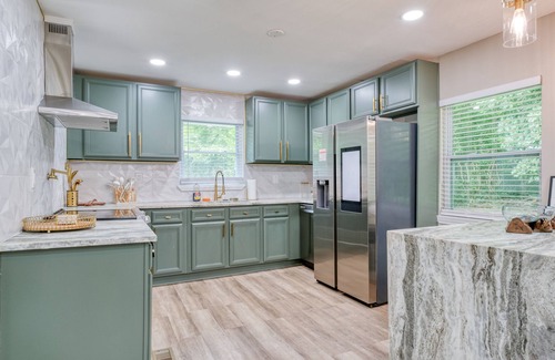 East Point House | Atlanta's East Point charm, just a 13-min drive away from Mercedes-Benz Stadium