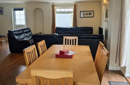 Saint Columb Major House | Atlantic Lodge - 4 Bedroom - Pool -Spa - Gym