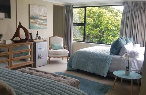 Sunset Beach Bed & Breakfast | Atlantic Bay Lodge