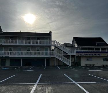 Ocean City Hotel | Atlantic Breeze Motel & Apartments