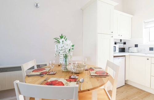 Widemouth Bay Cottage | ATLANTIC ESCAPE, pet friendly, with pool in Widemouth Bay