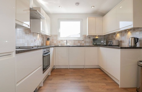 Holywell Cottage | ATLANTIC VIEW, family friendly in Holywell Bay