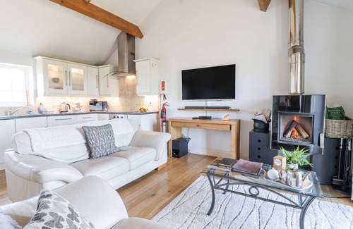 Tintagel Cottage | ATLANTIC VIEW, family friendly, character holiday cottage in Tintagel