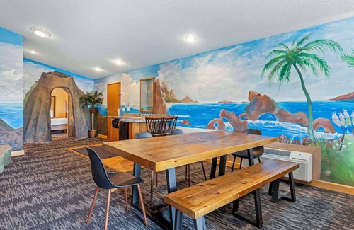 Lake Delton Hotel | Atlantis Family Waterpark Hotel, an Ascend Collection Hotel