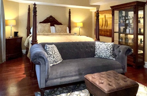 North End Bed & Breakfast | Atlantis Inn Hotel