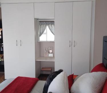Brakpan Bed & Breakfast | Atlantis Inn