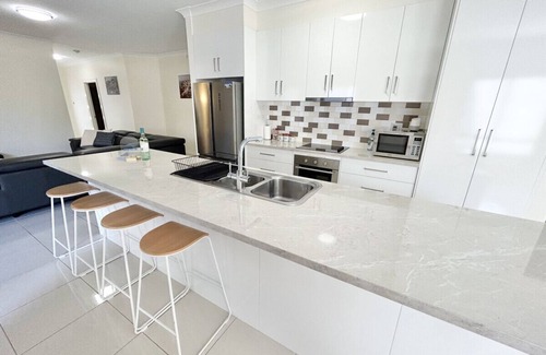 Port Hughes House | Atlantis - Modern Well Equipped Home Near the Beach