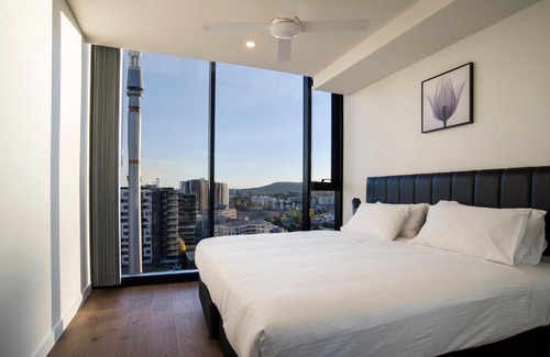 South Brisbane Apartment | Atlas Apartments by CLLIX