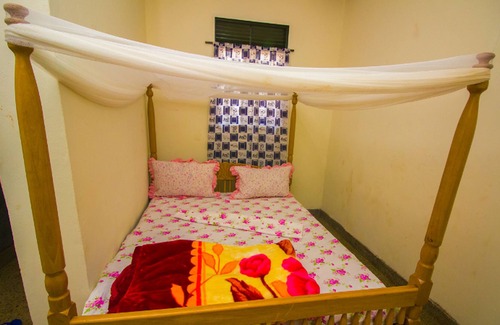 Jinja Hotel | Atlas Guest House