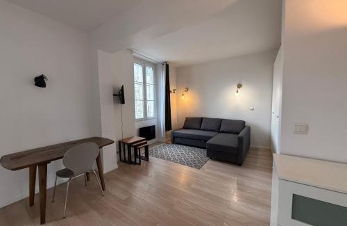 Melun Apartment | Atlas Home