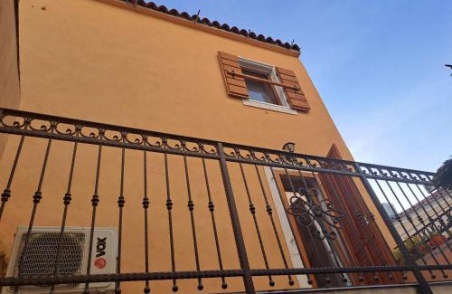 Cres House | Atraktivna kuća sa saunom i grijanim jacuzzijem