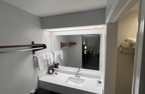Medical Center District Hotel | Atria Inn & Suites