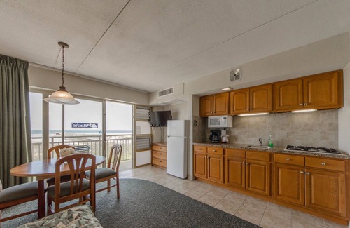 Wildwood Crest Hotel | Attache Motel