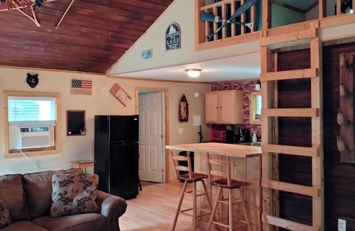 Center Ossipee Cottage | Attention Skiers & Snowboarders! Cozy Getaway w/Wood Burning Stove WIFI Netflix