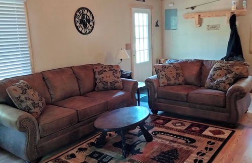 Center Ossipee Cottage | Attention Skiers & Snowboarders! Cozy Getaway w/Wood Burning Stove WIFI Netflix